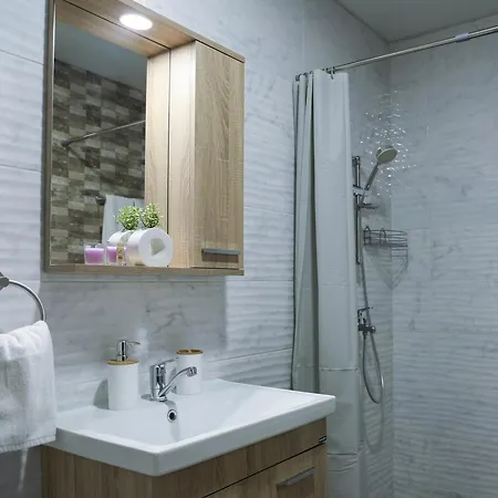 Modern 1br I Rabi Park סנט קונסטנטין והלנה