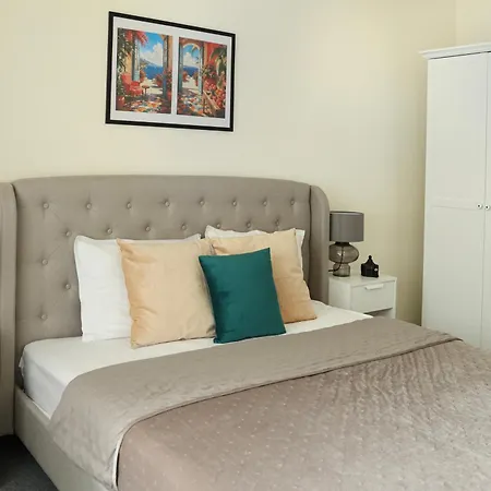 Modern 1br I Rabi Park Апартаменти Святі Костянтин і Олена