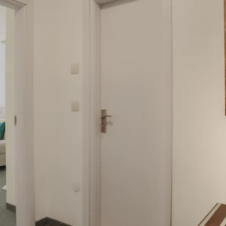 Modern 1br I Rabi Park * Святі Костянтин і Олена
